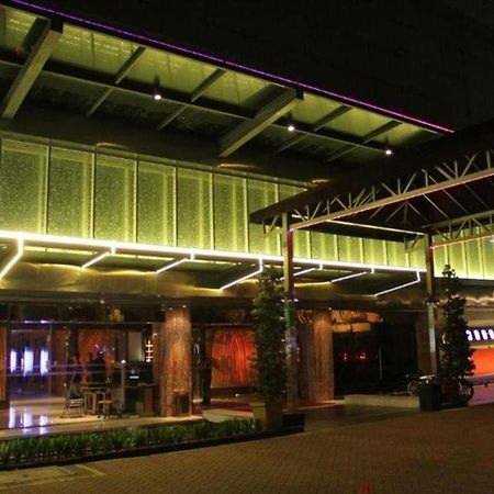 108 Hotel By Him Dżakarta Zewnętrze zdjęcie