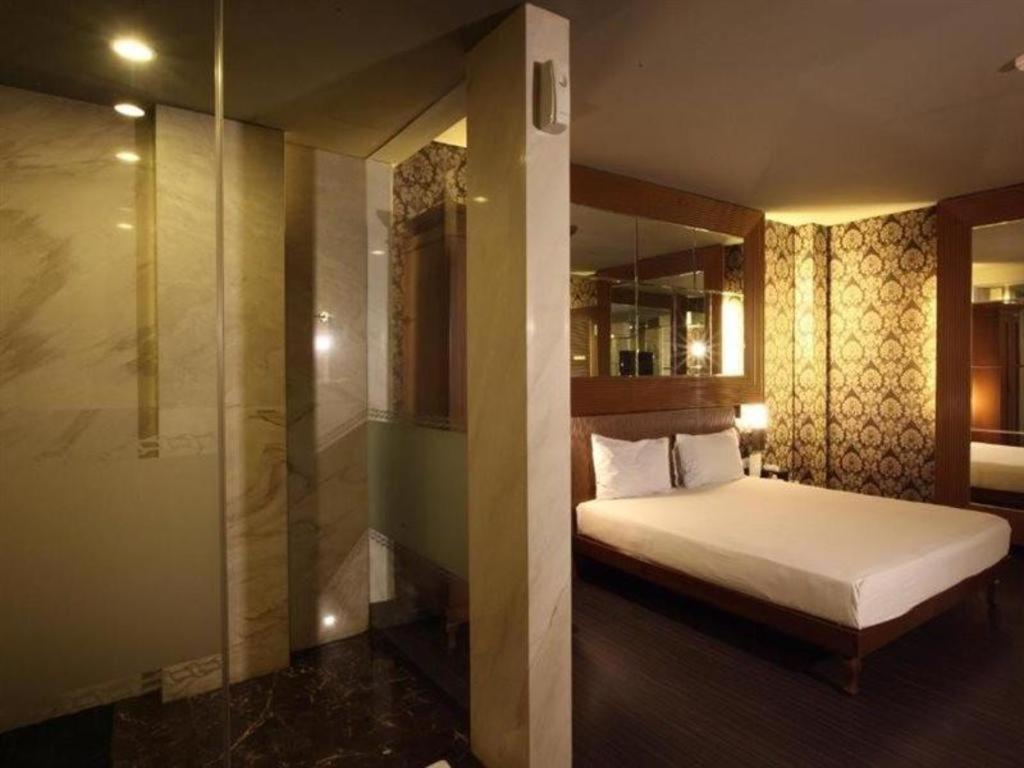 108 Hotel By Him Dżakarta Zewnętrze zdjęcie