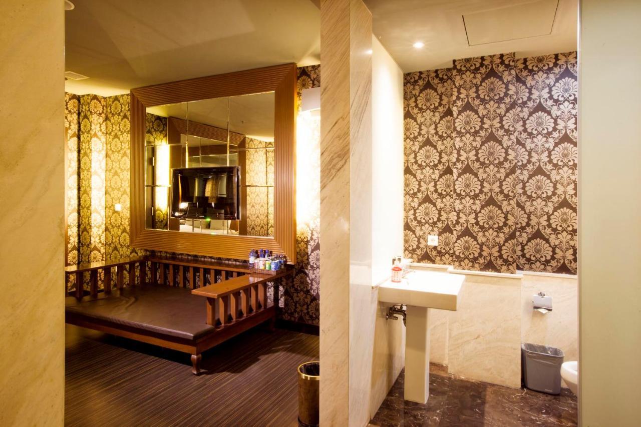 108 Hotel By Him Dżakarta Zewnętrze zdjęcie